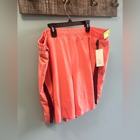 All in Motion Pink/Red Running Shorts XXL - Picture 6 of 10